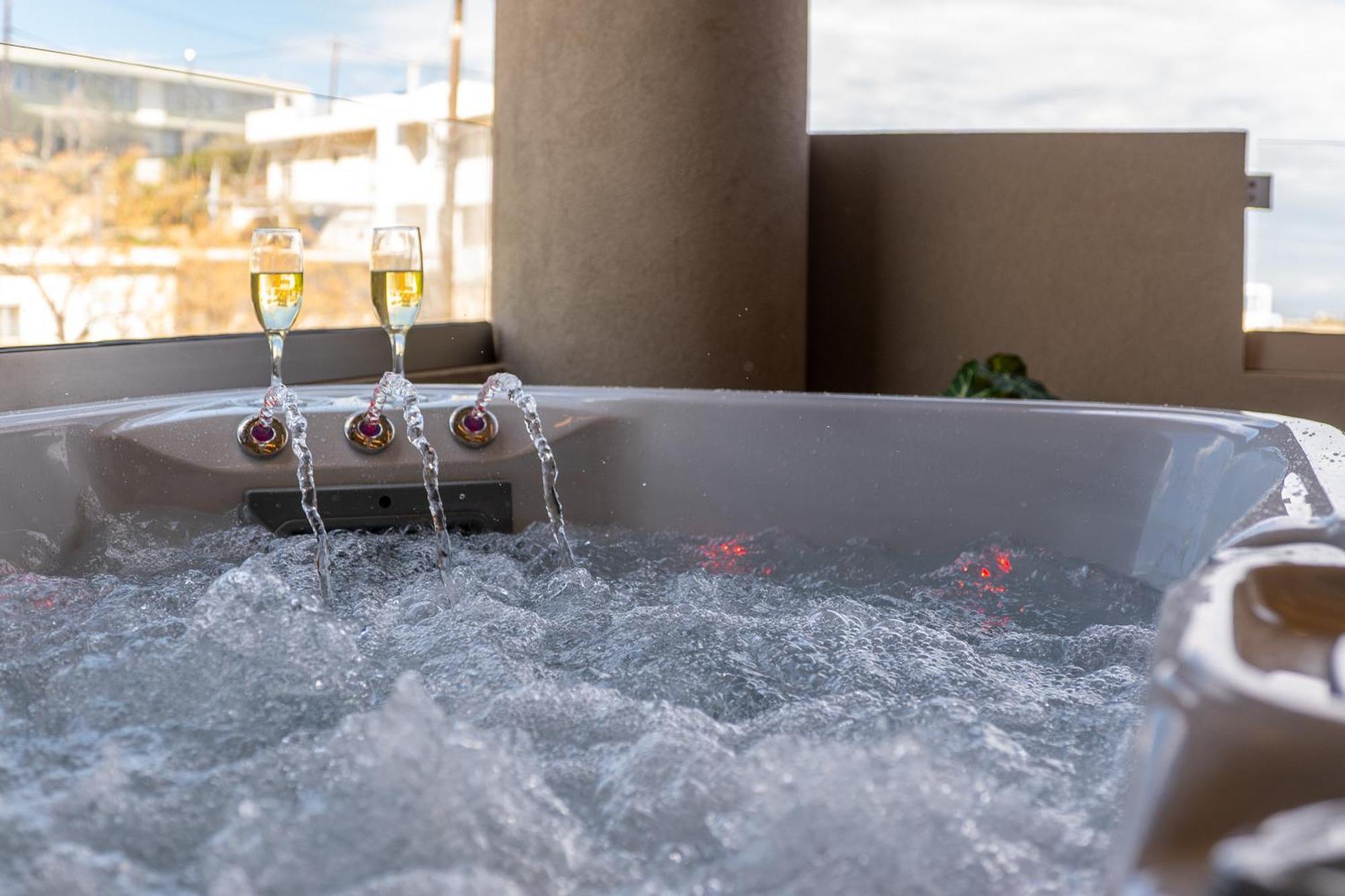 Eros Luxury Suites 罗希姆诺 外观 照片